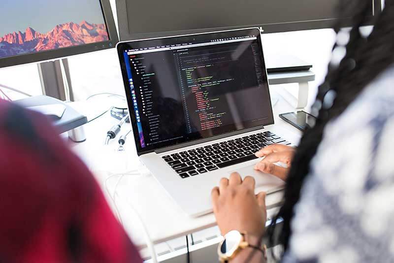 R&R/COM sucht Programmierer m/w/d
